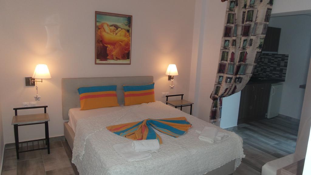 Hotel House Roula à Neos Marmaras Extérieur photo