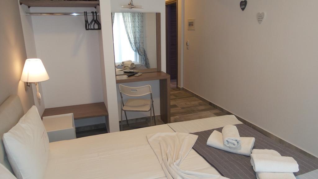 Hotel House Roula à Neos Marmaras Extérieur photo